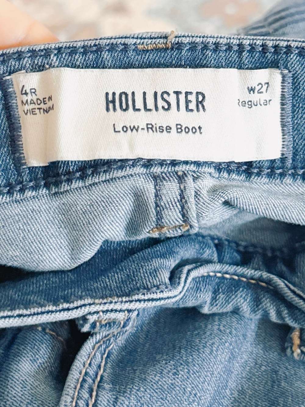 Hollister Low-Rise Boot Jeans Size 4R - Picture 8 of 8